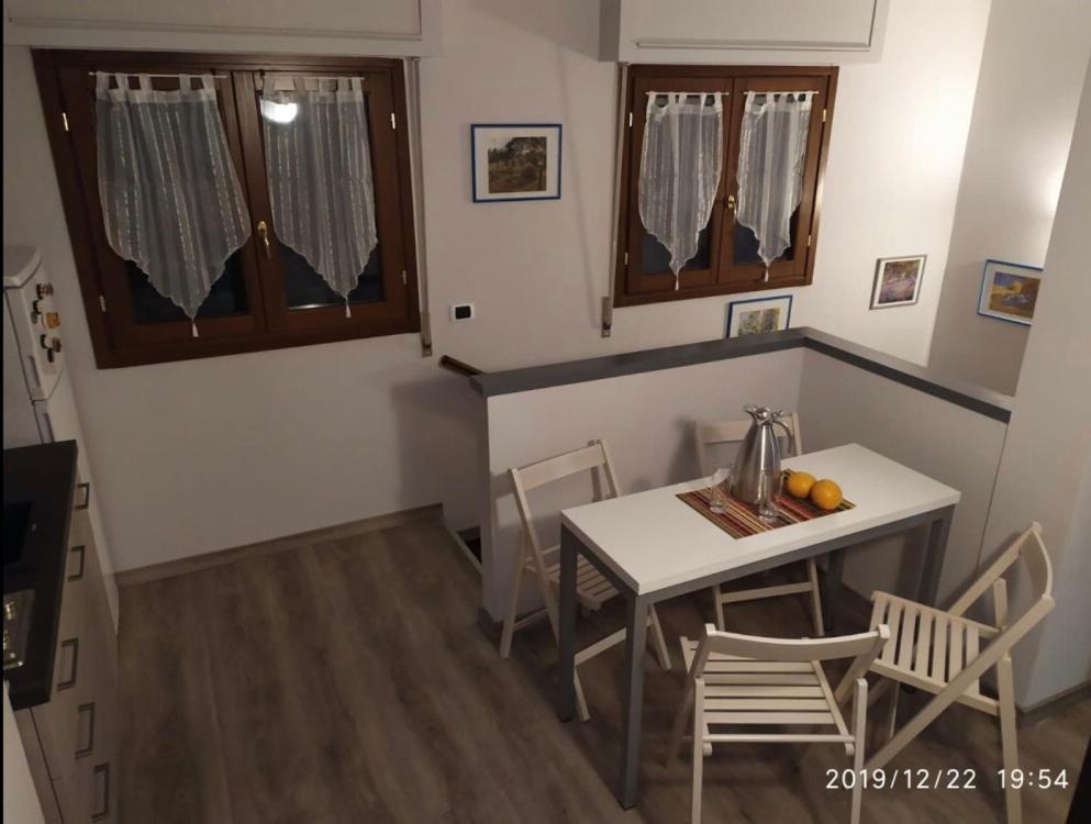 Appartamento In Villa Con Giardino A 300M Dal Lago Maggiore Castelletto sopra Ticino Exteriör bild