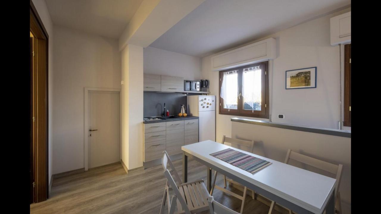 Appartamento In Villa Con Giardino A 300M Dal Lago Maggiore Castelletto sopra Ticino Exteriör bild